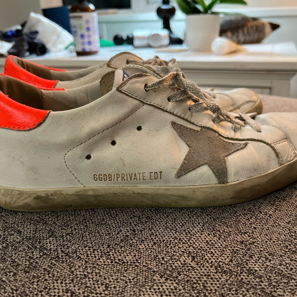 Golden Goose size 10 women gently used. 🍀🌟🍀